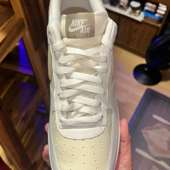 BRAND NEW WITHOUT TAGS NEVER WORN MENS AIR FORCE 1 KHAKI AND COCONUT SIZE 13 - Picture 7 of 8